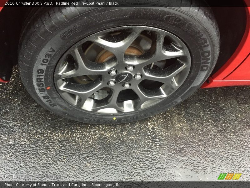 Redline Red Tri-Coat Pearl / Black 2016 Chrysler 300 S AWD