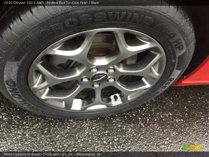 Redline Red Tri-Coat Pearl / Black 2016 Chrysler 300 S AWD