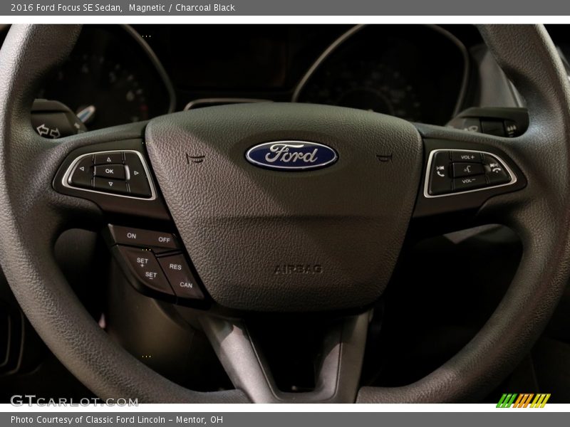 Magnetic / Charcoal Black 2016 Ford Focus SE Sedan