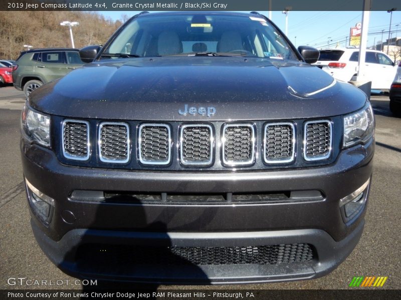 Granite Crystal Metallic / Black/Ski Gray 2019 Jeep Compass Latitude 4x4