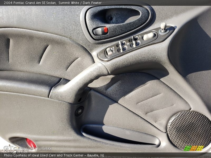 Summit White / Dark Pewter 2004 Pontiac Grand Am SE Sedan