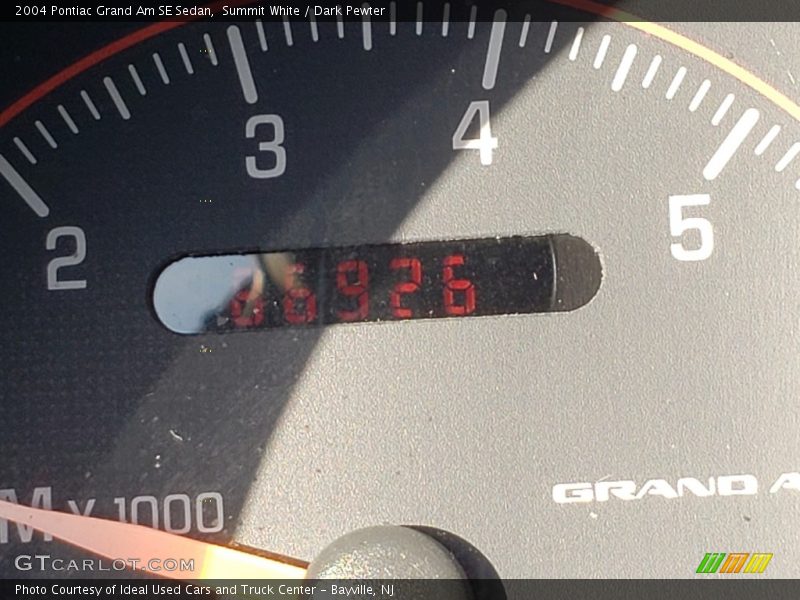 Summit White / Dark Pewter 2004 Pontiac Grand Am SE Sedan