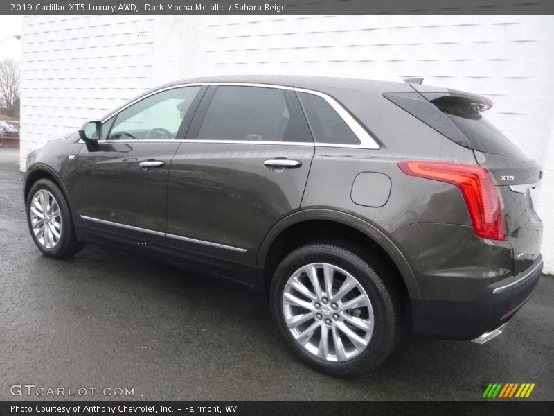 Dark Mocha Metallic / Sahara Beige 2019 Cadillac XT5 Luxury AWD