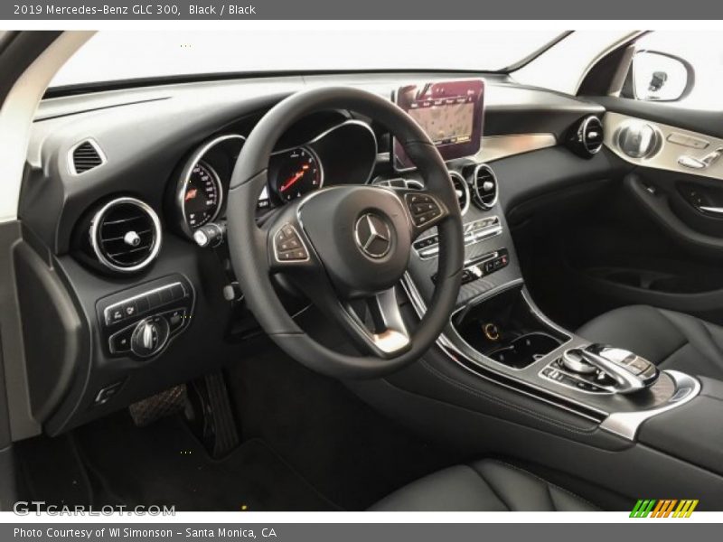 Black / Black 2019 Mercedes-Benz GLC 300