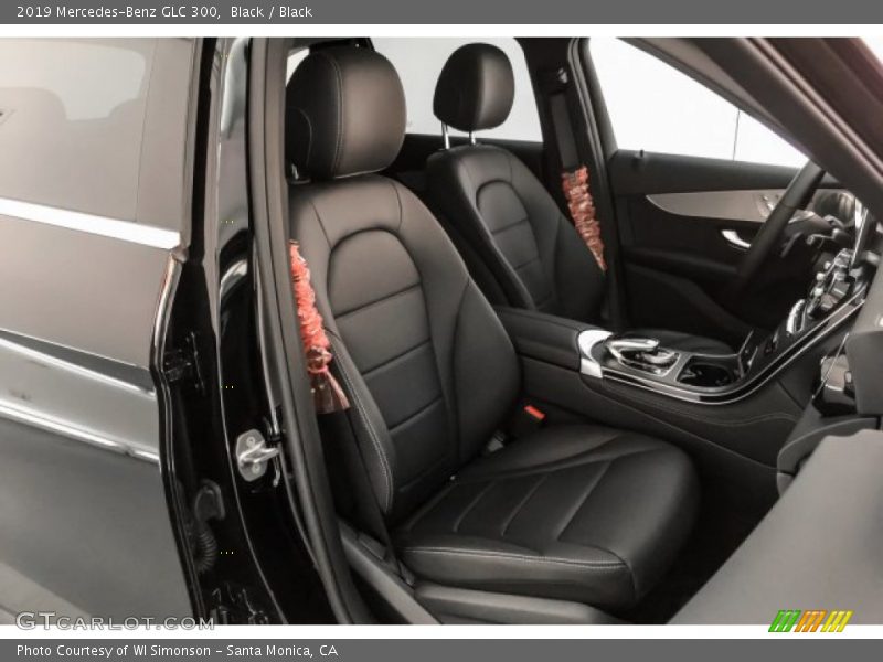 Black / Black 2019 Mercedes-Benz GLC 300