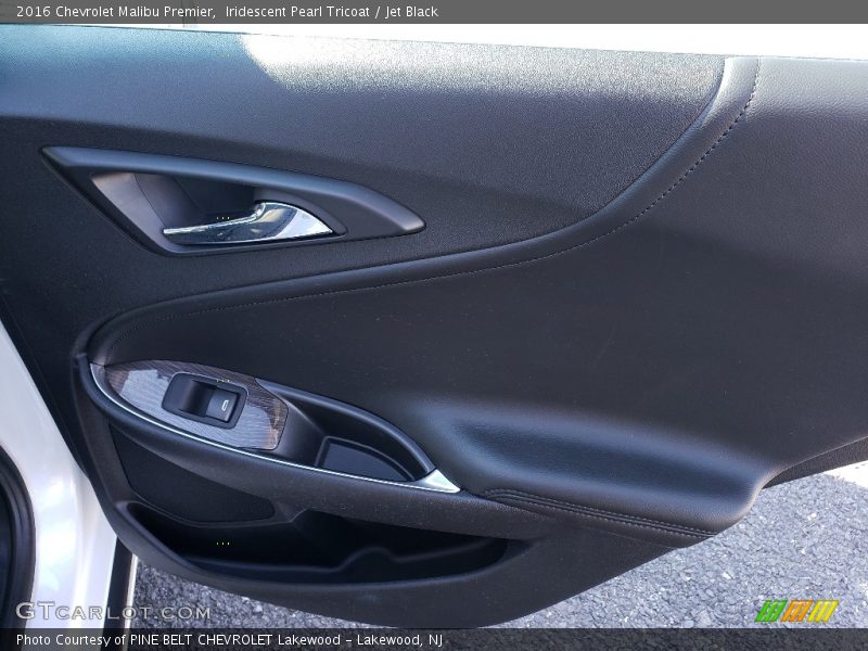 Iridescent Pearl Tricoat / Jet Black 2016 Chevrolet Malibu Premier