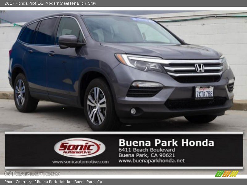 Modern Steel Metallic / Gray 2017 Honda Pilot EX