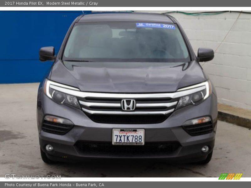 Modern Steel Metallic / Gray 2017 Honda Pilot EX
