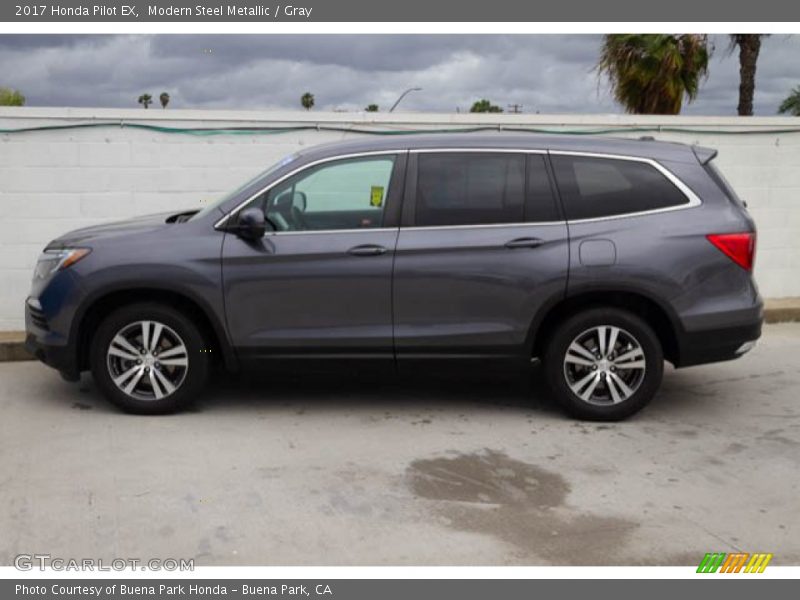 Modern Steel Metallic / Gray 2017 Honda Pilot EX