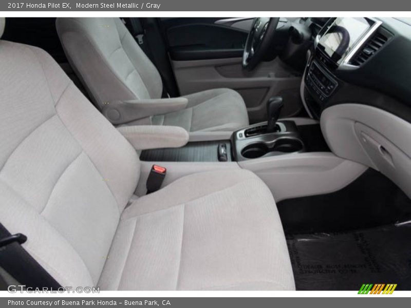 Modern Steel Metallic / Gray 2017 Honda Pilot EX