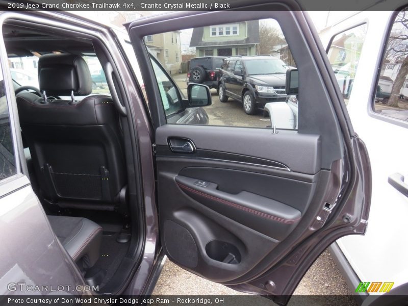 Granite Crystal Metallic / Black 2019 Jeep Grand Cherokee Trailhawk 4x4
