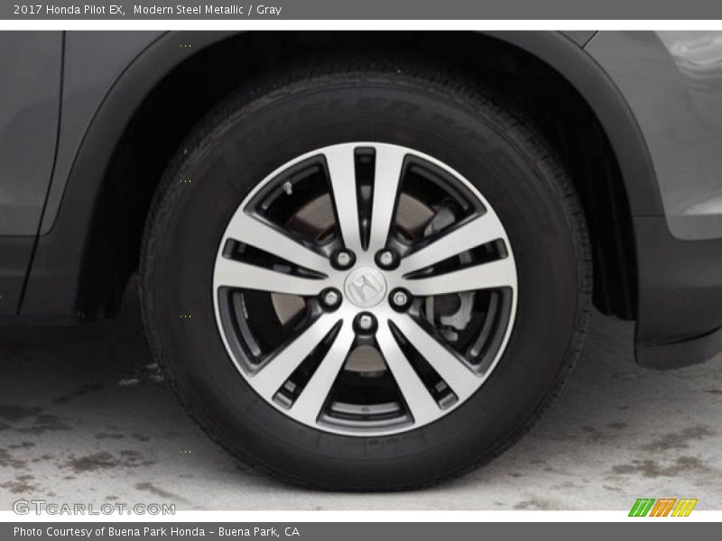 Modern Steel Metallic / Gray 2017 Honda Pilot EX