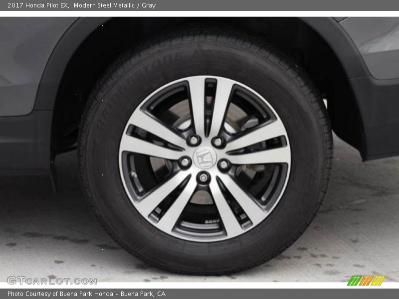 Modern Steel Metallic / Gray 2017 Honda Pilot EX