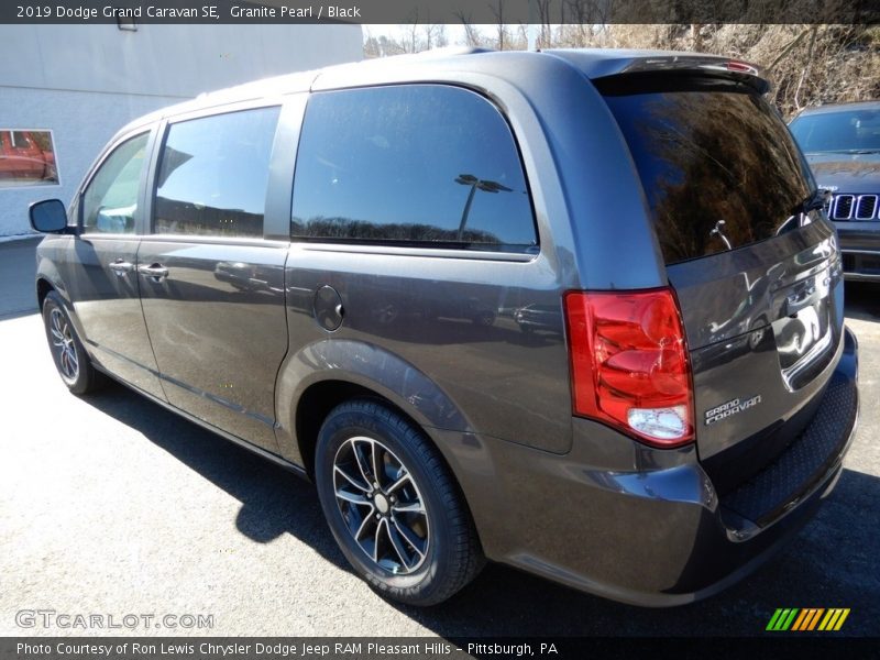 Granite Pearl / Black 2019 Dodge Grand Caravan SE