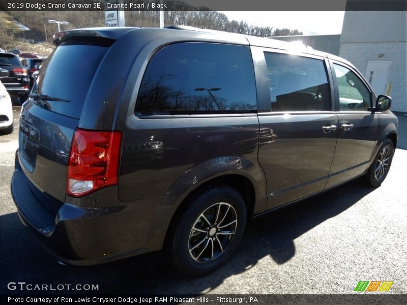 Granite Pearl / Black 2019 Dodge Grand Caravan SE