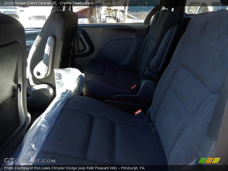 Granite Pearl / Black 2019 Dodge Grand Caravan SE