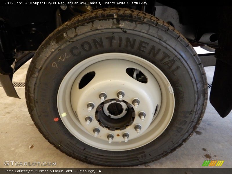Oxford White / Earth Gray 2019 Ford F450 Super Duty XL Regular Cab 4x4 Chassis