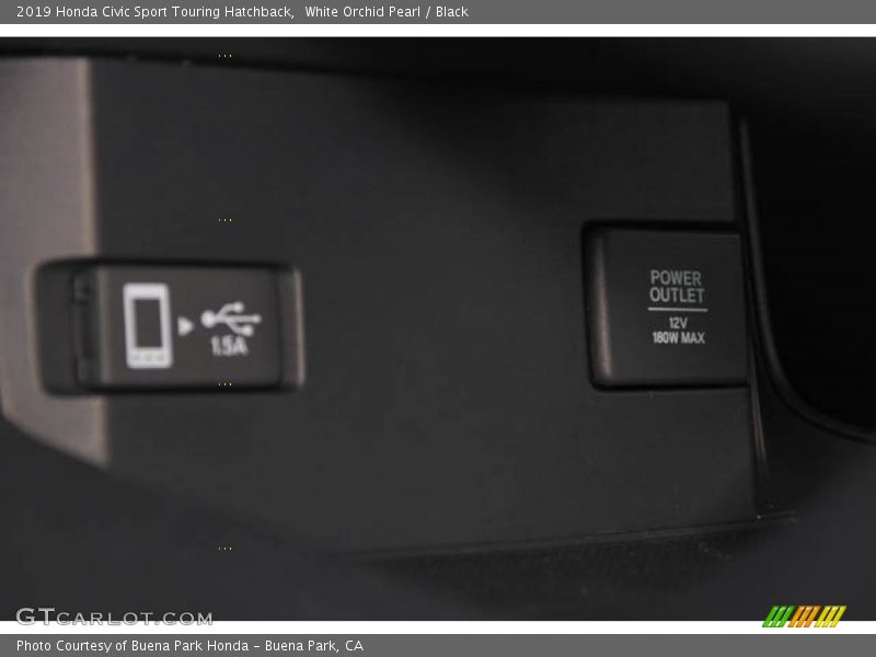 White Orchid Pearl / Black 2019 Honda Civic Sport Touring Hatchback