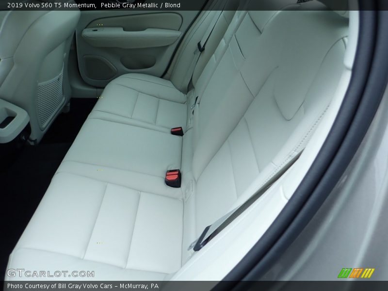 Rear Seat of 2019 S60 T5 Momentum