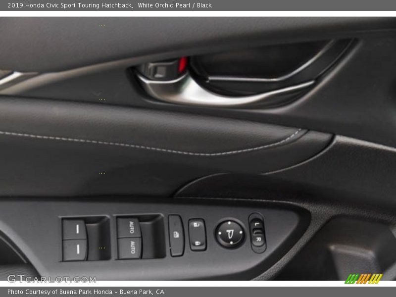 White Orchid Pearl / Black 2019 Honda Civic Sport Touring Hatchback