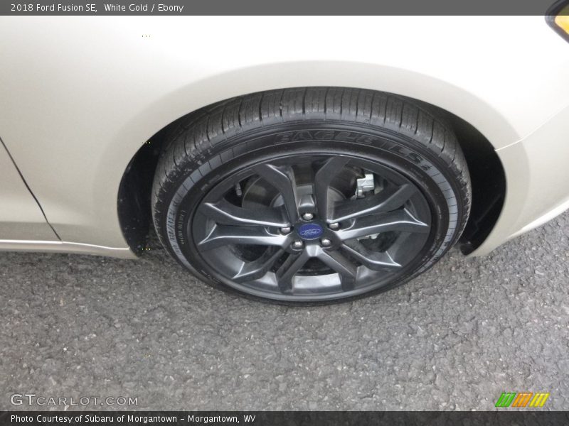 White Gold / Ebony 2018 Ford Fusion SE