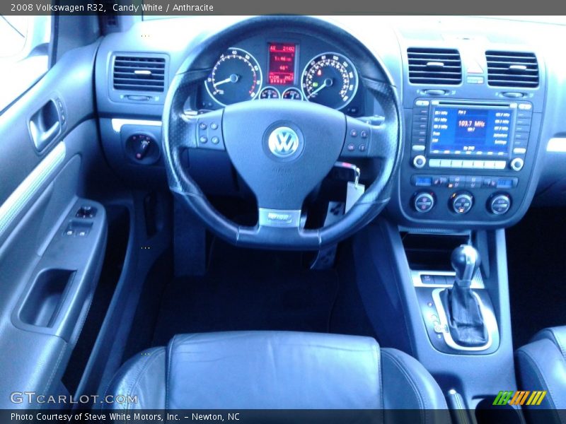 Candy White / Anthracite 2008 Volkswagen R32