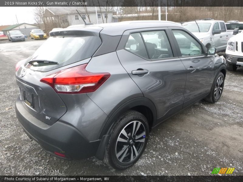 Gun Metallic / Charcoal 2019 Nissan Kicks SV