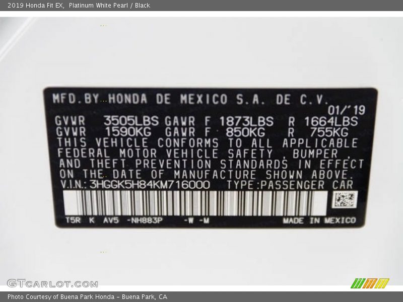 Platinum White Pearl / Black 2019 Honda Fit EX