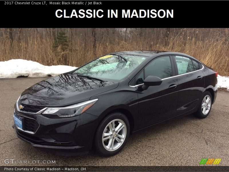 Mosaic Black Metallic / Jet Black 2017 Chevrolet Cruze LT