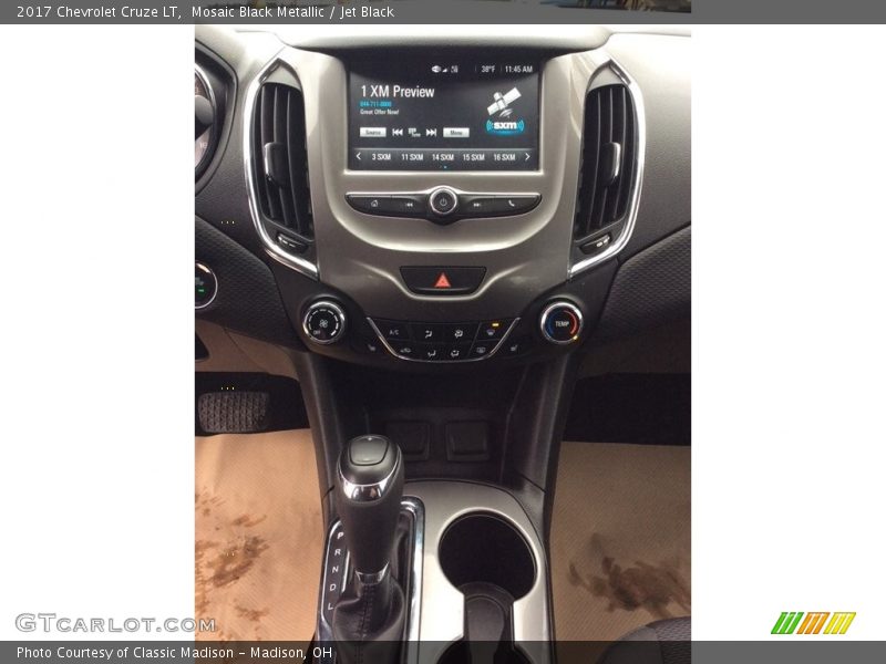 Mosaic Black Metallic / Jet Black 2017 Chevrolet Cruze LT