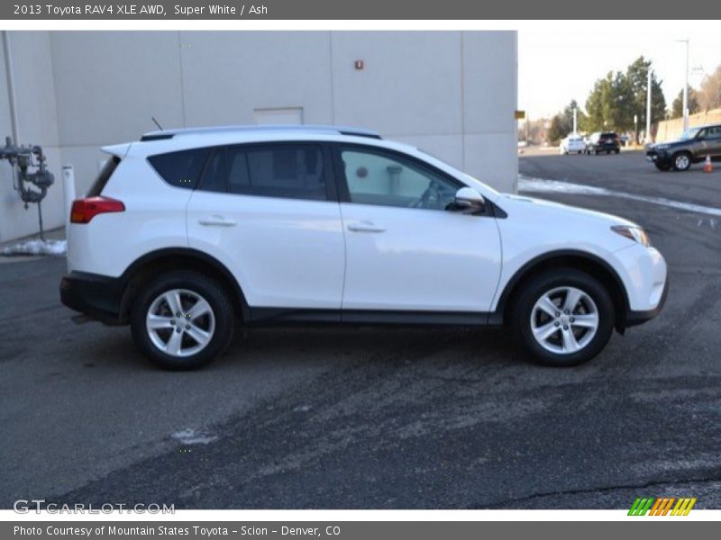 Super White / Ash 2013 Toyota RAV4 XLE AWD