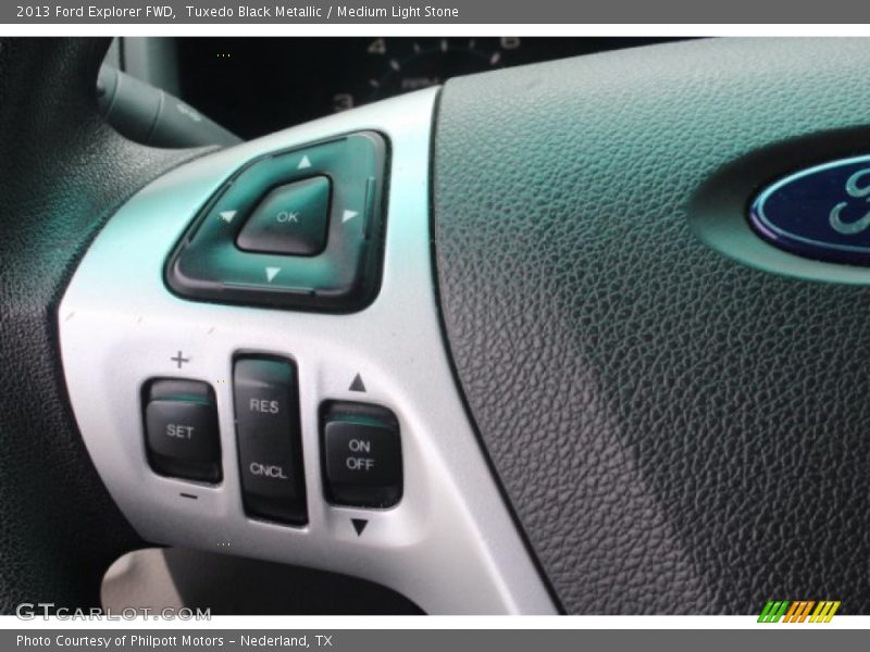 Tuxedo Black Metallic / Medium Light Stone 2013 Ford Explorer FWD