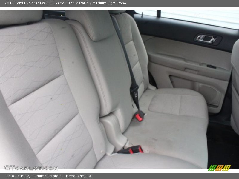 Tuxedo Black Metallic / Medium Light Stone 2013 Ford Explorer FWD