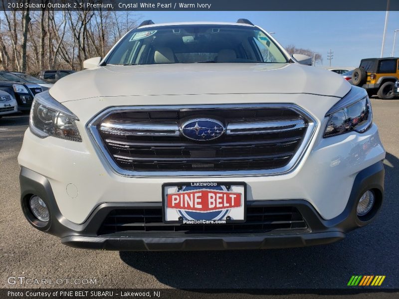 Crystal White Pearl / Warm Ivory 2019 Subaru Outback 2.5i Premium