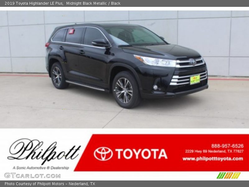 Midnight Black Metallic / Black 2019 Toyota Highlander LE Plus