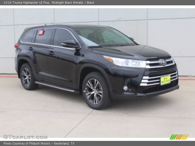 Midnight Black Metallic / Black 2019 Toyota Highlander LE Plus