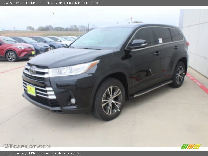 Midnight Black Metallic / Black 2019 Toyota Highlander LE Plus