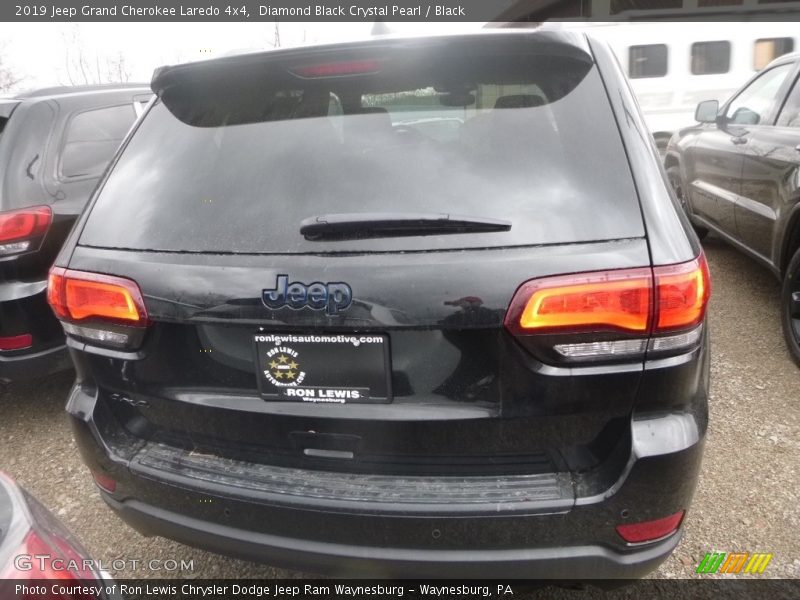Diamond Black Crystal Pearl / Black 2019 Jeep Grand Cherokee Laredo 4x4