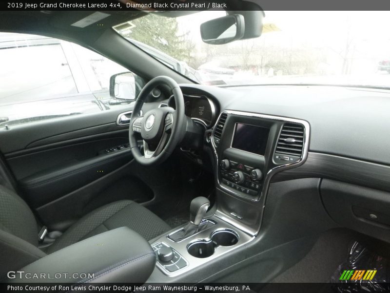 Diamond Black Crystal Pearl / Black 2019 Jeep Grand Cherokee Laredo 4x4