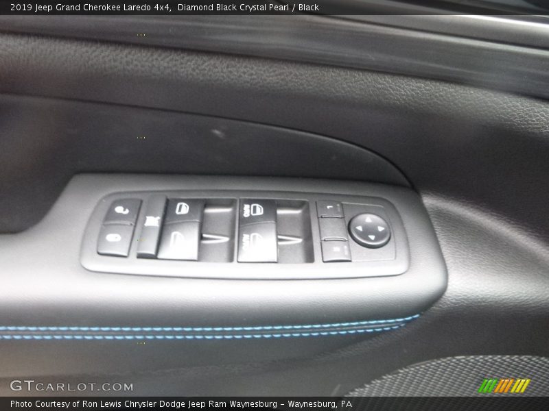 Diamond Black Crystal Pearl / Black 2019 Jeep Grand Cherokee Laredo 4x4