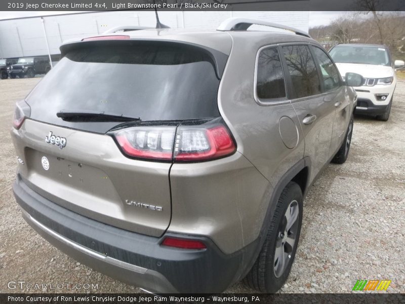 Light Brownstone Pearl / Black/Ski Grey 2019 Jeep Cherokee Limited 4x4