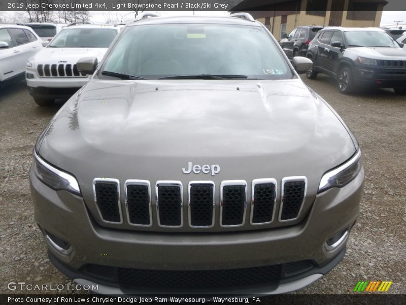 Light Brownstone Pearl / Black/Ski Grey 2019 Jeep Cherokee Limited 4x4