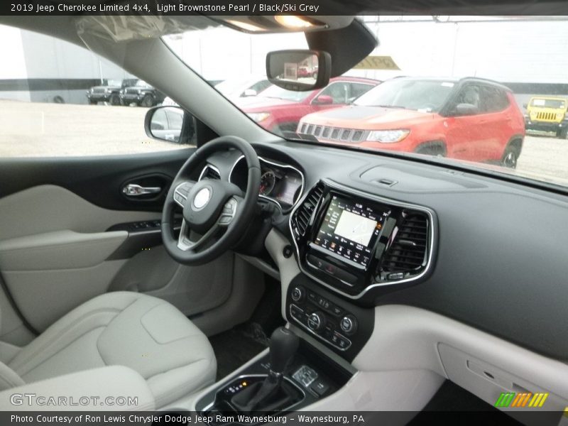 Light Brownstone Pearl / Black/Ski Grey 2019 Jeep Cherokee Limited 4x4