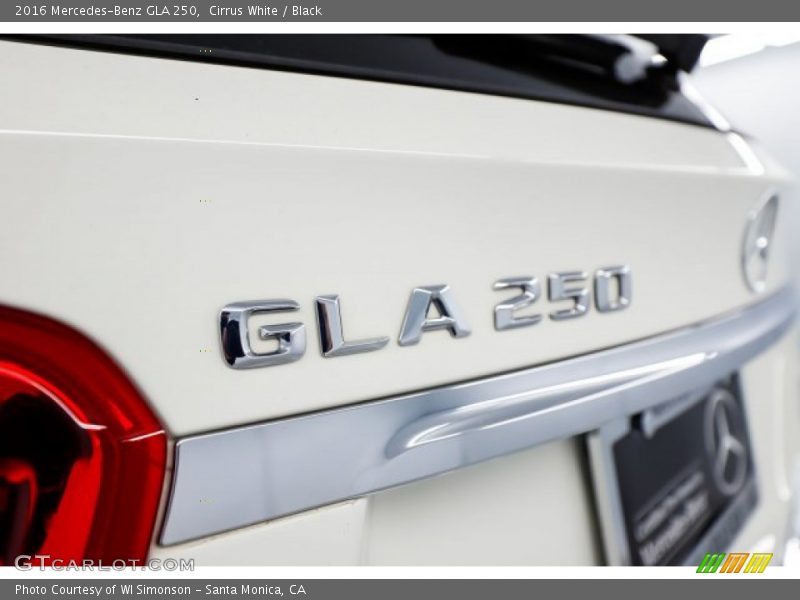 Cirrus White / Black 2016 Mercedes-Benz GLA 250