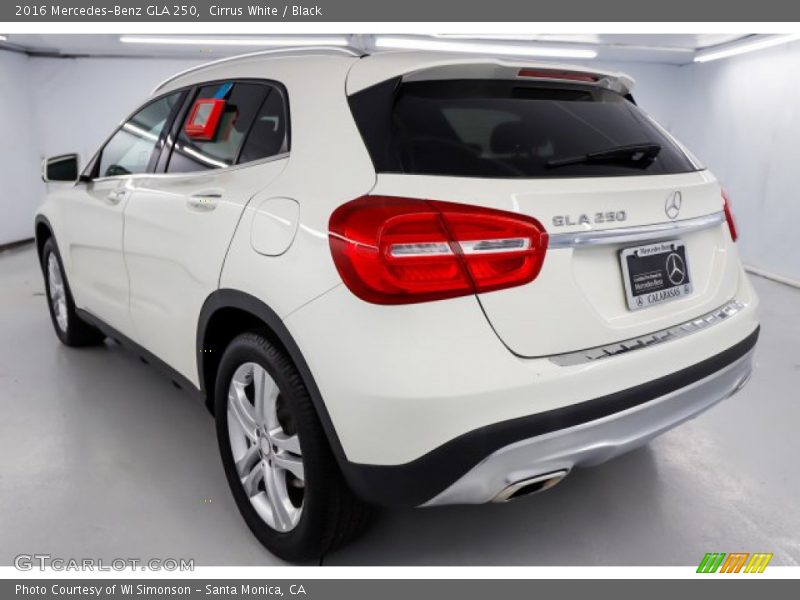 Cirrus White / Black 2016 Mercedes-Benz GLA 250