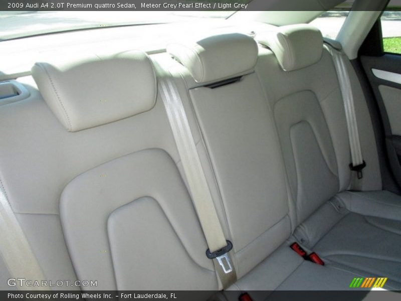 Meteor Grey Pearl Effect / Light Grey 2009 Audi A4 2.0T Premium quattro Sedan