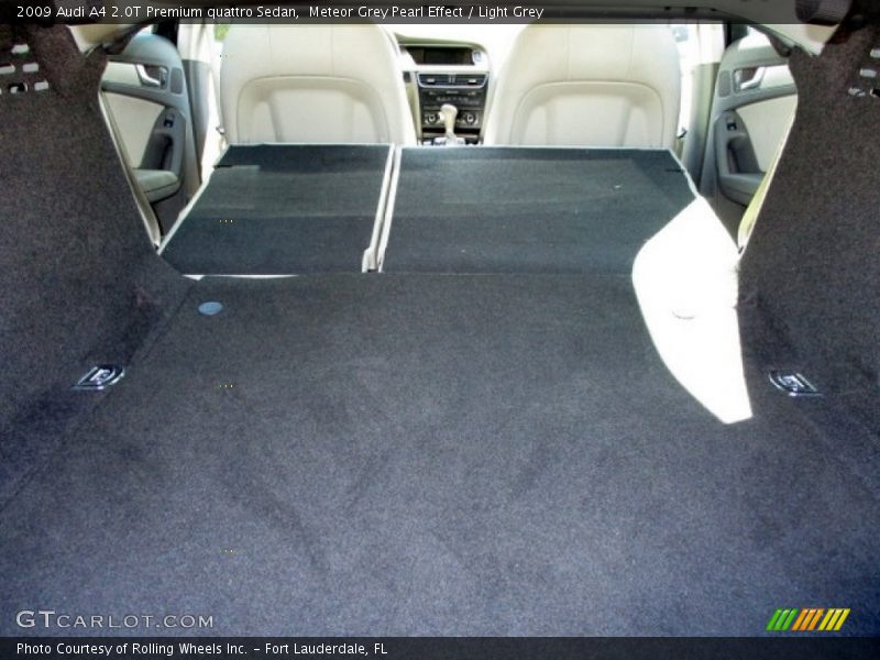 Meteor Grey Pearl Effect / Light Grey 2009 Audi A4 2.0T Premium quattro Sedan