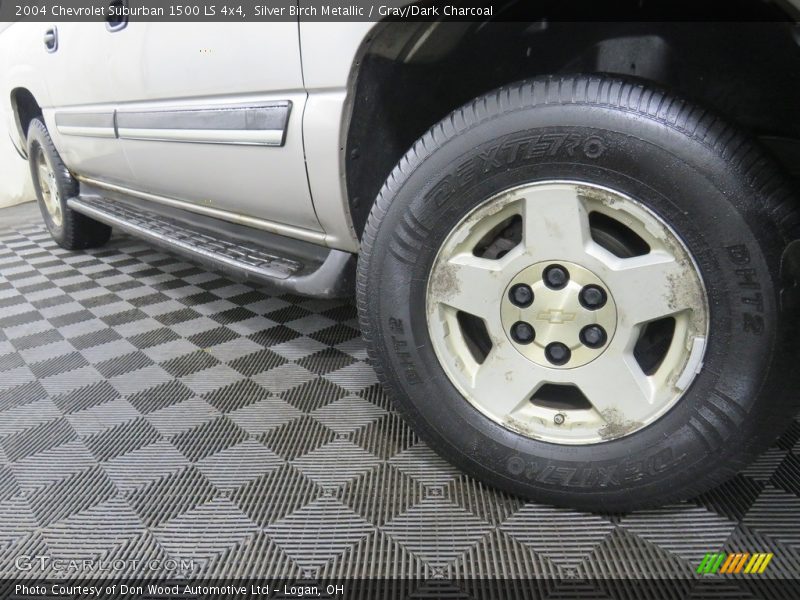 Silver Birch Metallic / Gray/Dark Charcoal 2004 Chevrolet Suburban 1500 LS 4x4