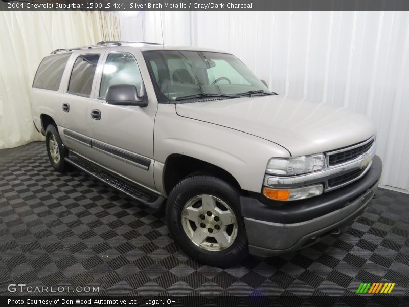 Silver Birch Metallic / Gray/Dark Charcoal 2004 Chevrolet Suburban 1500 LS 4x4