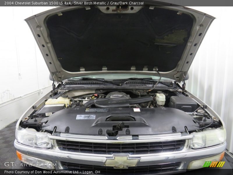 Silver Birch Metallic / Gray/Dark Charcoal 2004 Chevrolet Suburban 1500 LS 4x4